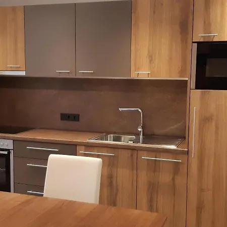 Apartment In Near Lifts